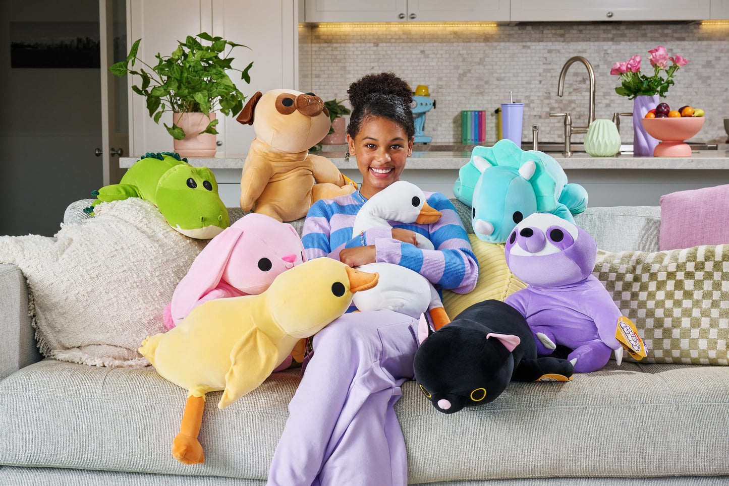 Hug-A-Lumps by ZURU, Cuddly Squishy Comfort Plush, Weighted Plush 1.5kg/3.3 pound, Goose (Mav)