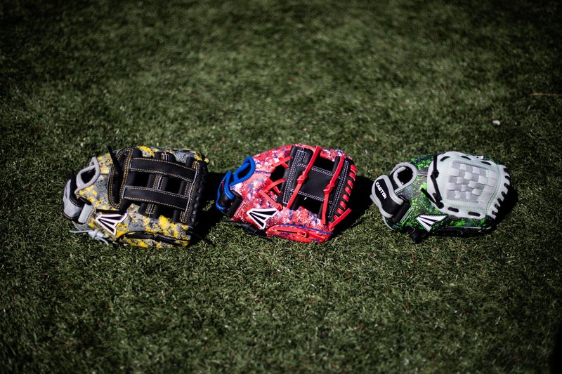 Easton | HAVOC Baseball Glove | Right Hand Throw | 11" - Pro H-Web | Grey/Black/Yellow