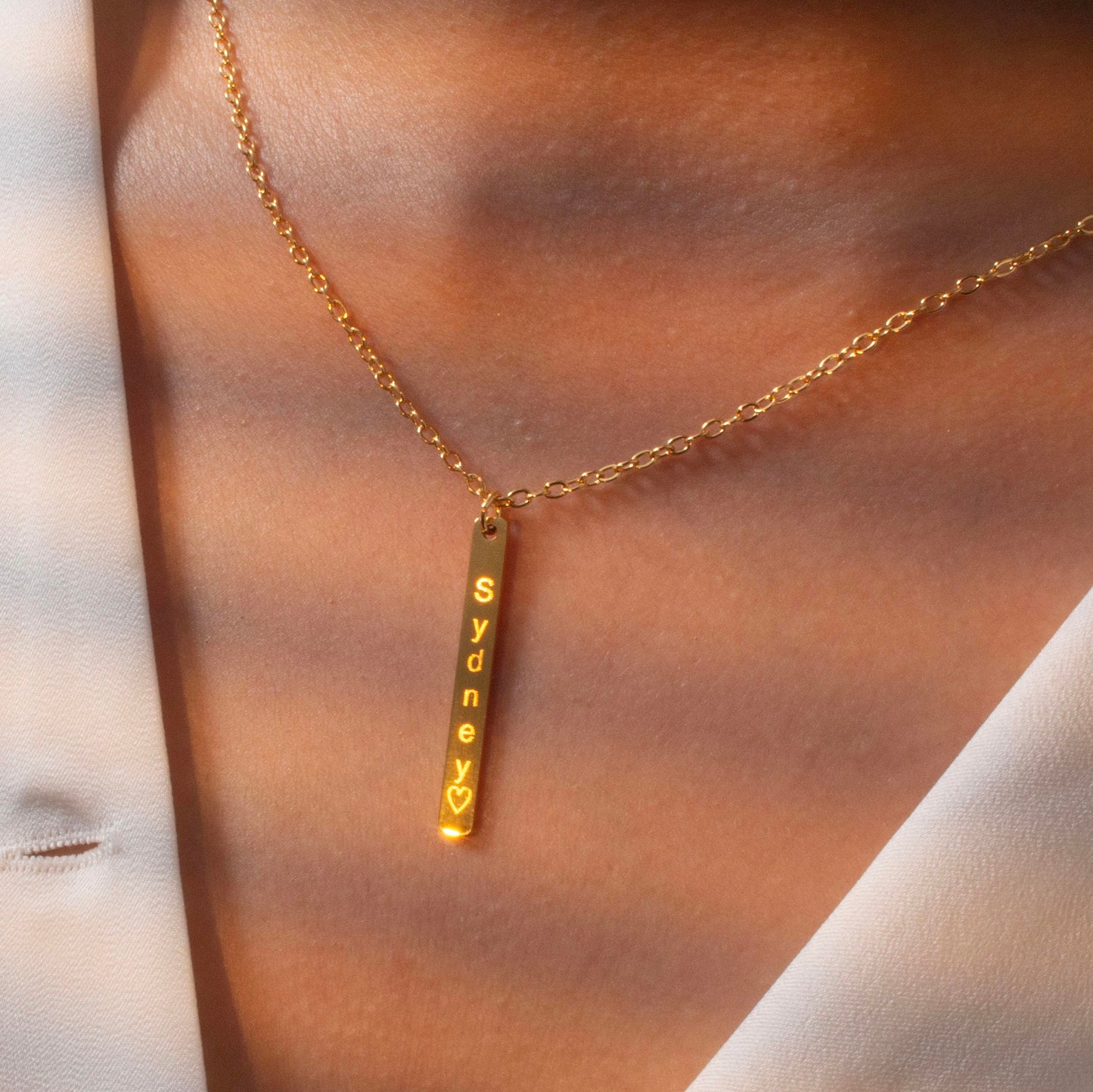 Petite Boutique Vertical Name Necklace for Women Personalized Vertical Name Necklace Customized Jewelry Custom Name Necklace for Men Girls Name Necklace Personalized Vertical Necklace Gift