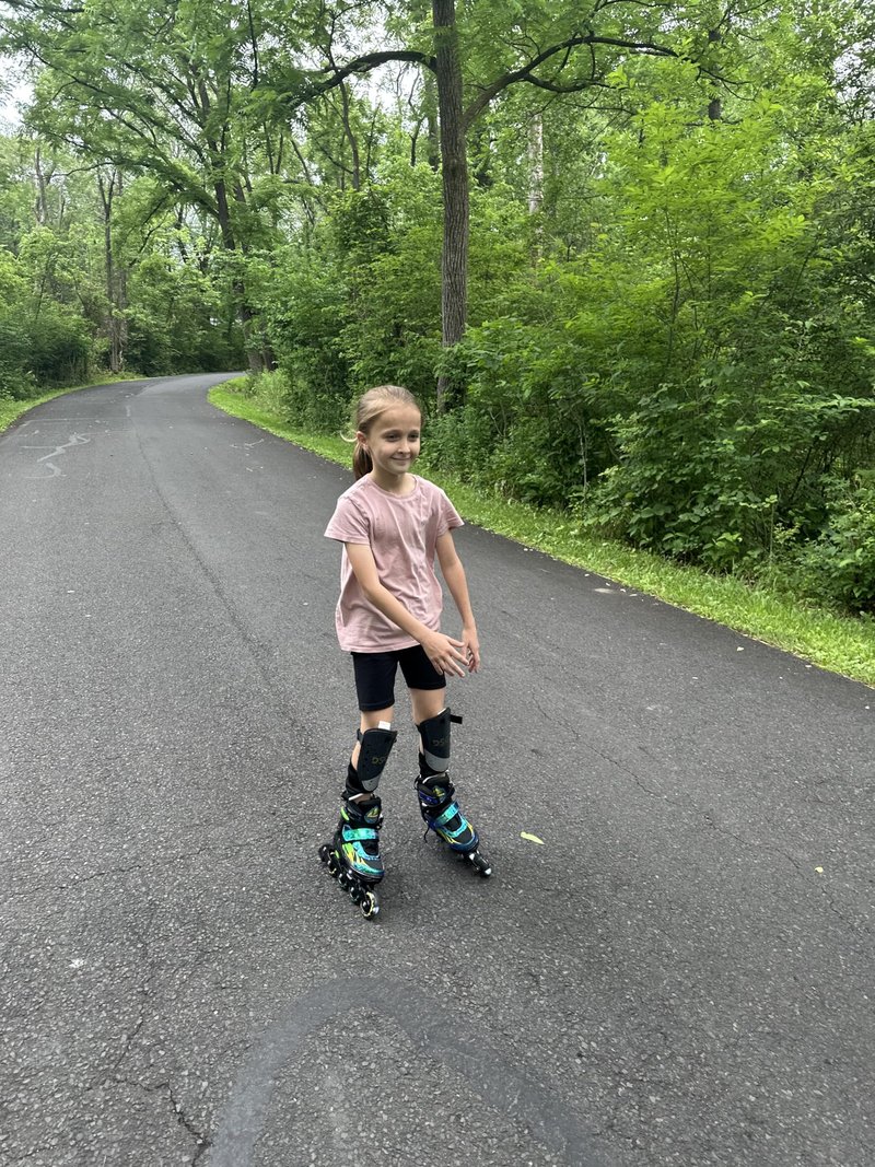 Nattork Adjustable Inline Skates for Kids Adults, Indoor and Outdoor Blades Roller Skates with 8 Light Up Wheels for Boys Girls Aged 4-16, Adult Women Beginners