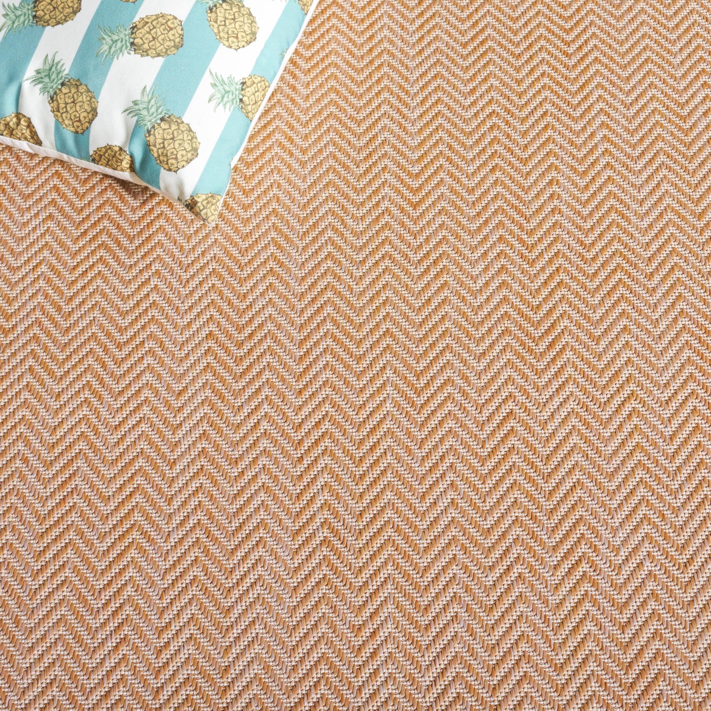 SAFAVIEH Washable Rug Outdoor Courtyard Collection - 5'3" x 7'7", Natural & Cream, Non-Shedding & Easy Cleaning, Ideal for Patio, Backyard, Mudroom (CY8022-03012)