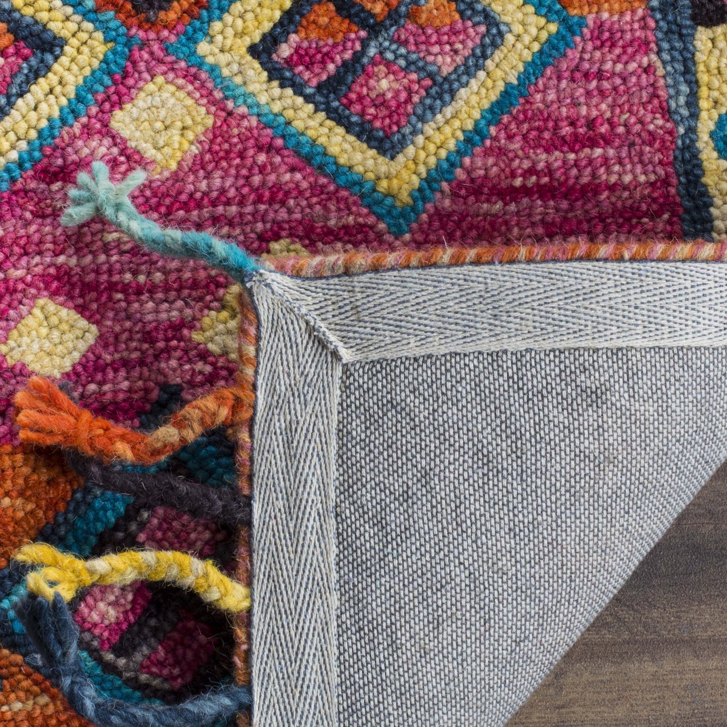 SAFAVIEH Aspen Collection Accent Rug - 3' x 5', Orange & Fuchsia, Handmade Boho Braided Tassel Wool, Ideal for High Traffic Areas in Entryway, Living Room, Bedroom (APN138A)