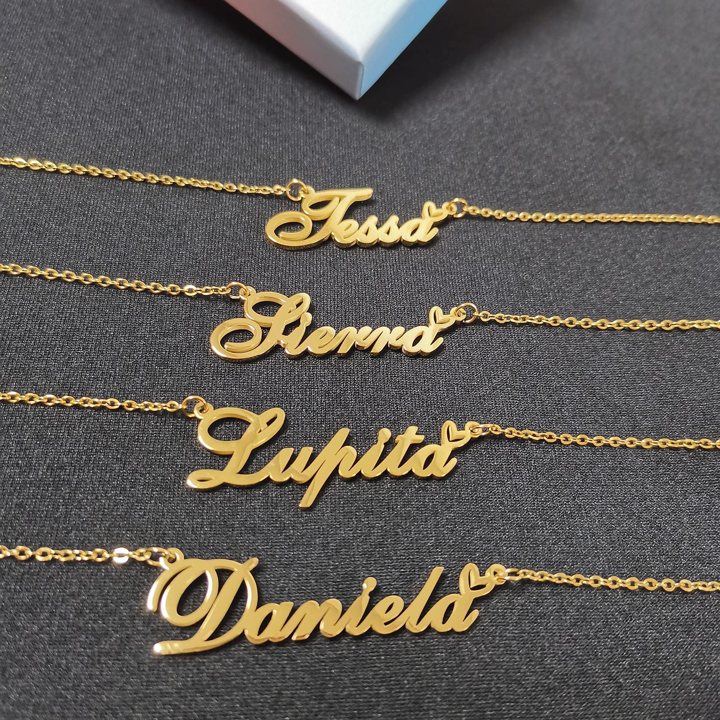 A168A Madelyn Custom Name Necklace Customized Personalized Plated Name Necklace for Mother Daughter Christmas New Year Gold