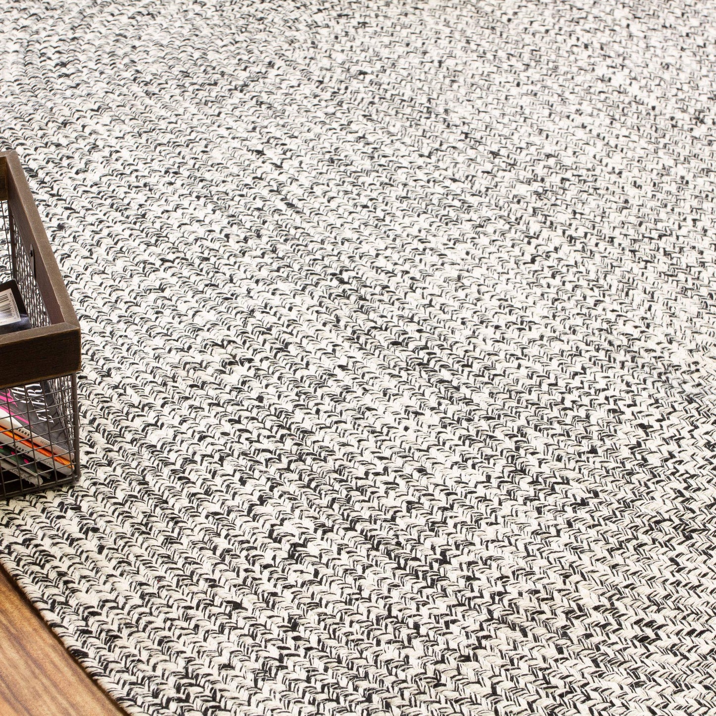 Super Area Rugs Farmhouse Braided Rug Cotton Kitchen Reversible Carpet, Black & White, 3' X 5' Oval