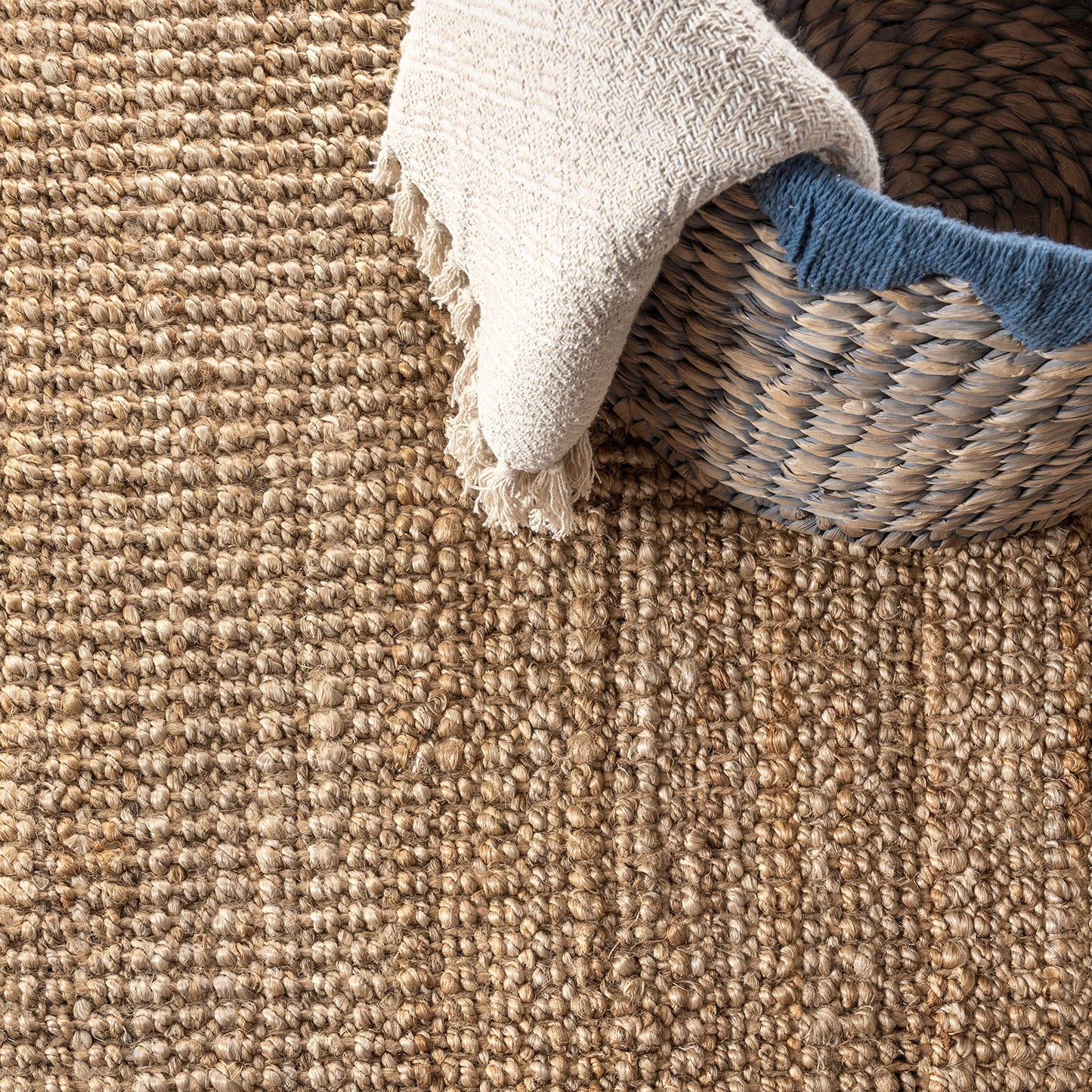JONATHAN Y Pata Hand Woven Chunky Jute Natural 6x6 Square Indoor Area Rug, Bohemian, Rustic, Cottage, Easy-Cleaning for Living Room, Bedroom, Kitchen, Non-Shedding (NRF102A-6SQ)