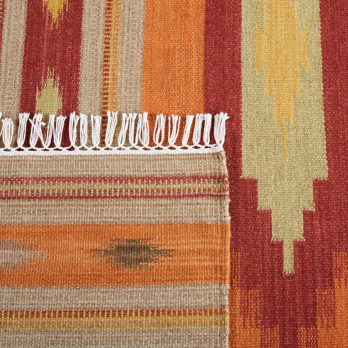 SAFAVIEH Kilim Collection Accent Rug - 3' x 5', Brown & Multi, Handmade Southwestern Tribal Wool, Ideal for High Traffic Areas in Entryway, Living Room, Bedroom (NVK176A)