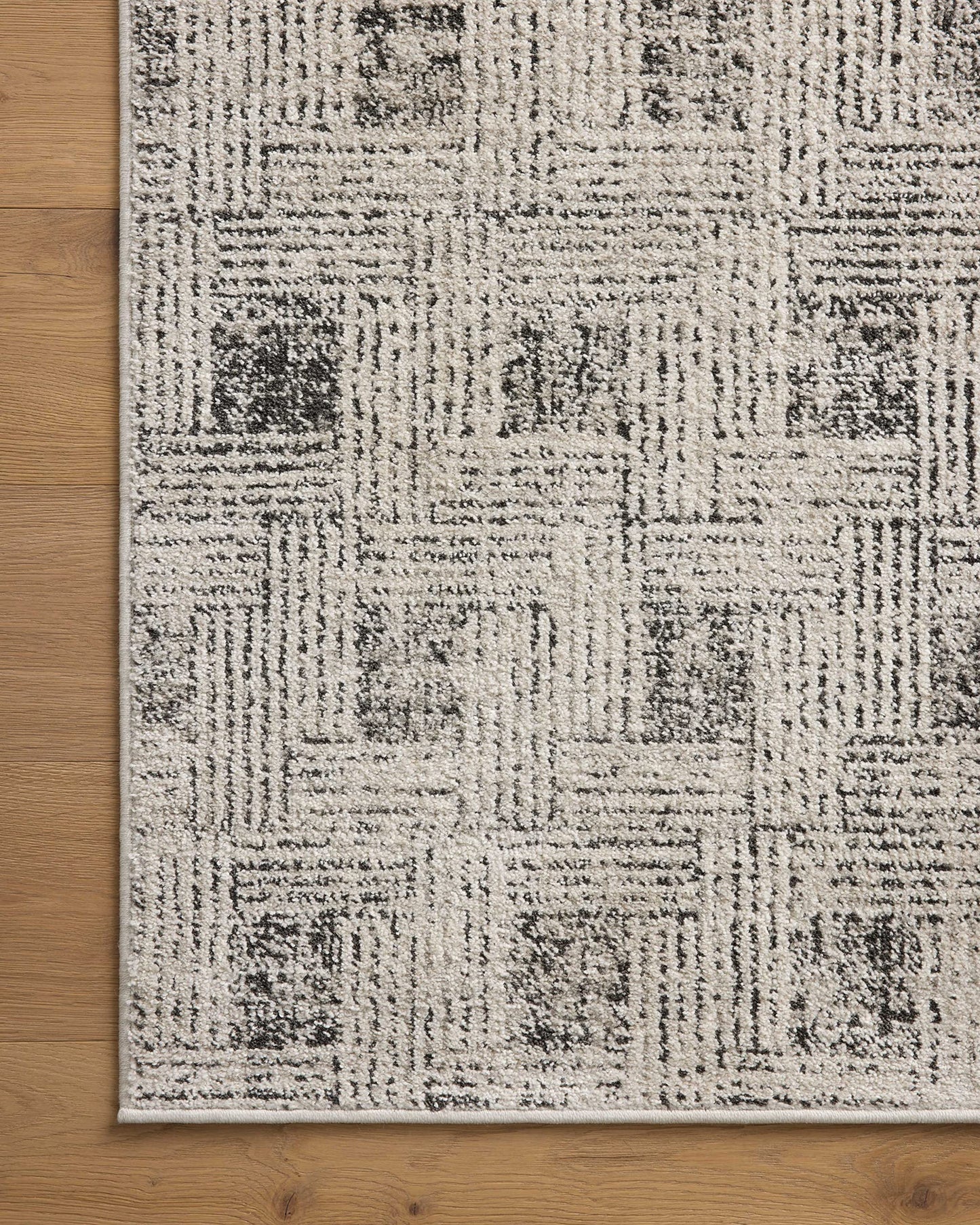 Loloi Kamala Collection KAM-01 Grey/Graphite 5'-3" x 7'-9" Area Rug