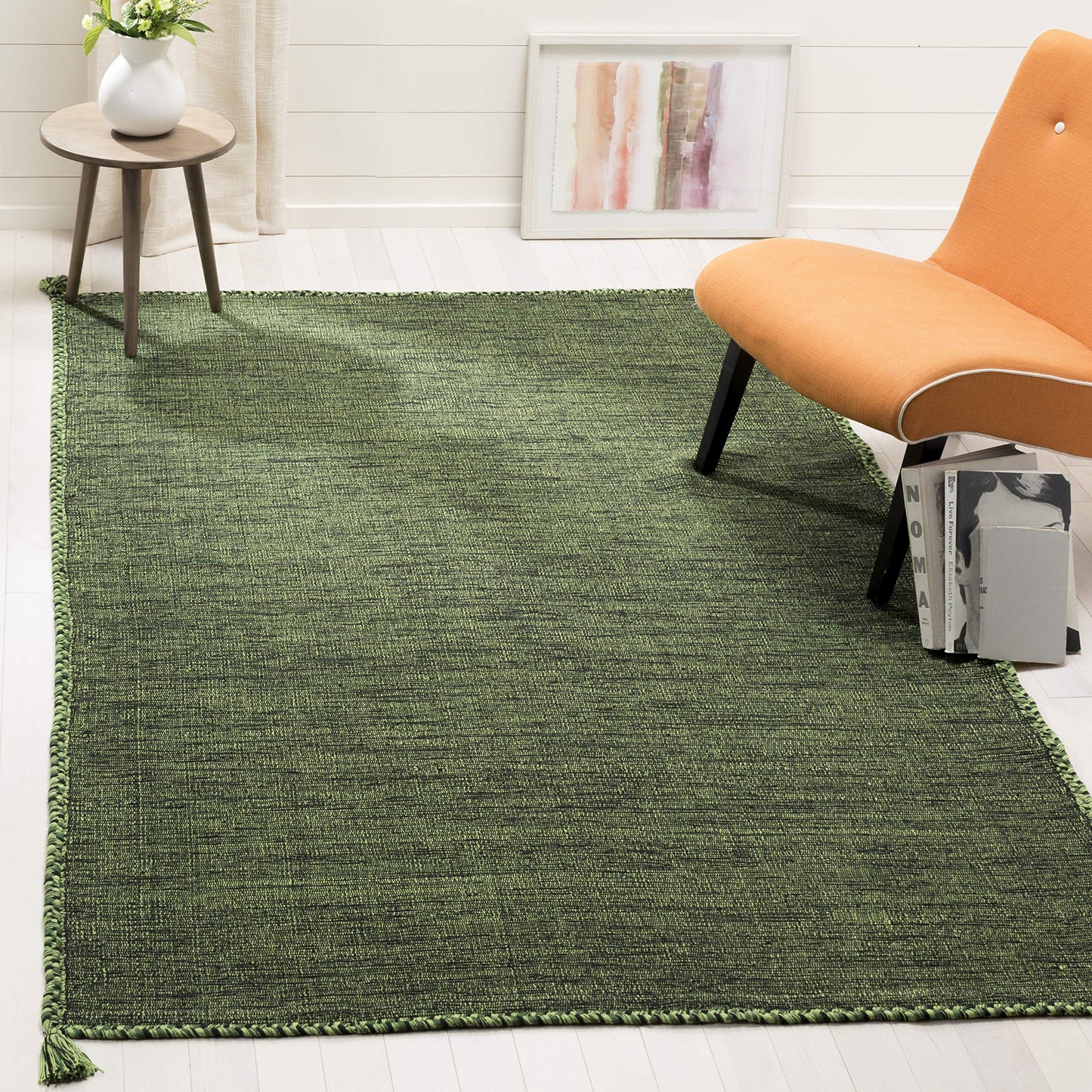 SAFAVIEH Montauk Collection Area Rug - 6' x 9', Green & Black, Handmade Flat Weave Cotton Corner Tassel, Ideal for High Traffic Areas in Living Room, Bedroom (MTK150Y)