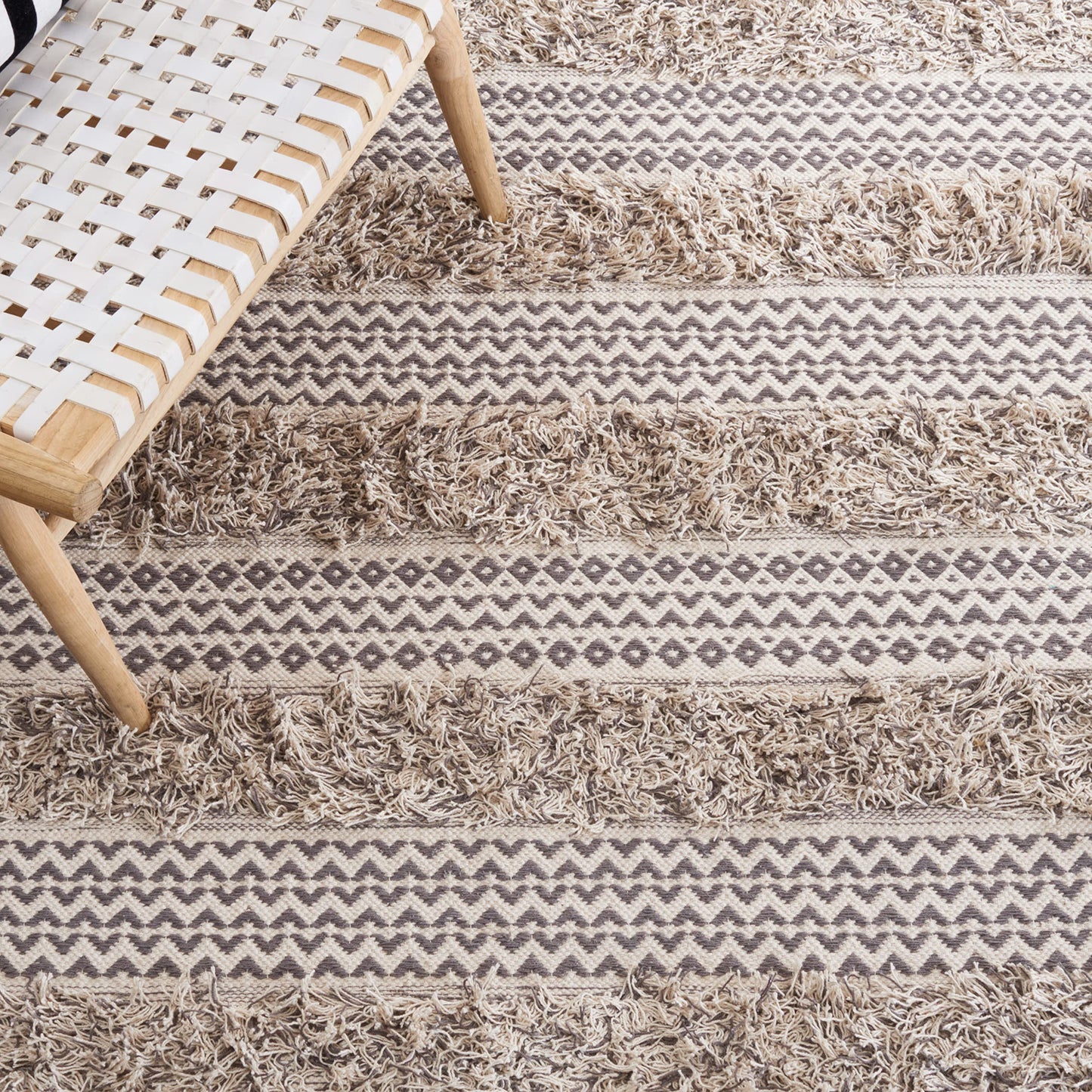 SAFAVIEH Natura Collection Area Rug - 5' x 8', Grey & Ivory, Flat Weave Cotton Design, Easy Care, Ideal for High Traffic Areas in Living Room, Bedroom (NAT929F)