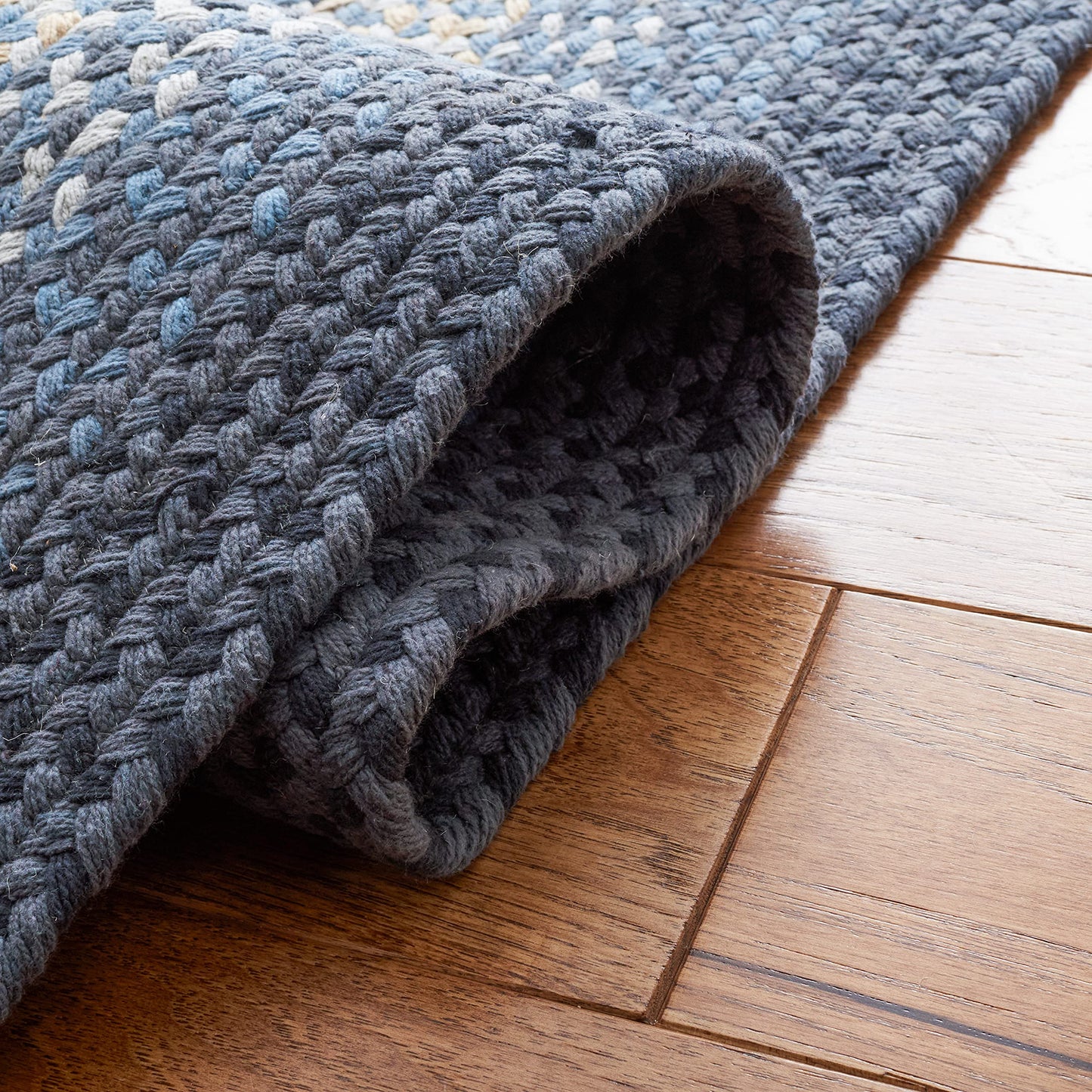 SAFAVIEH Braided Collection Area Rug - 5' x 8', Dark Grey & Blue, Flat Weave Reversible Cotton Design, Easy Care, Ideal for High Traffic Areas in Living Room, Bedroom (BRD651H)