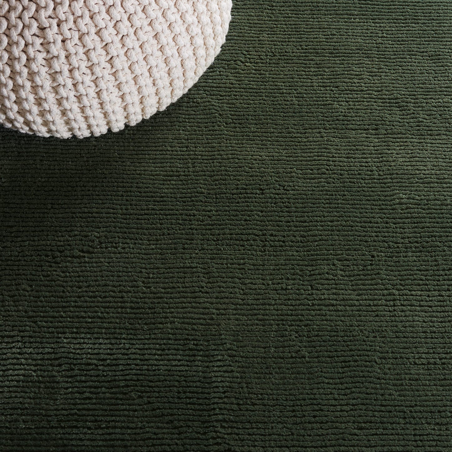 SAFAVIEH Revive Collection Area Rug - 6'7" Square, Green, Solid Design, Non-Shedding & Easy Care, Ideal for High Traffic Areas in Living Room, Bedroom (REV102Y)