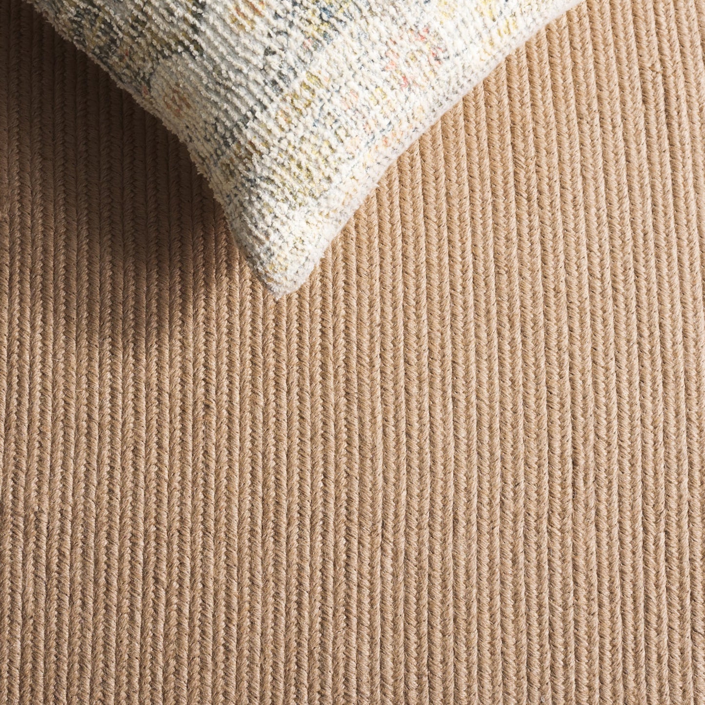 Safavieh Braided Collection Area Rug - 6' x 9' Oval, Natural, Handmade Jute, Ideal for The Living Room, Dining, Bedroom (BRA802A)