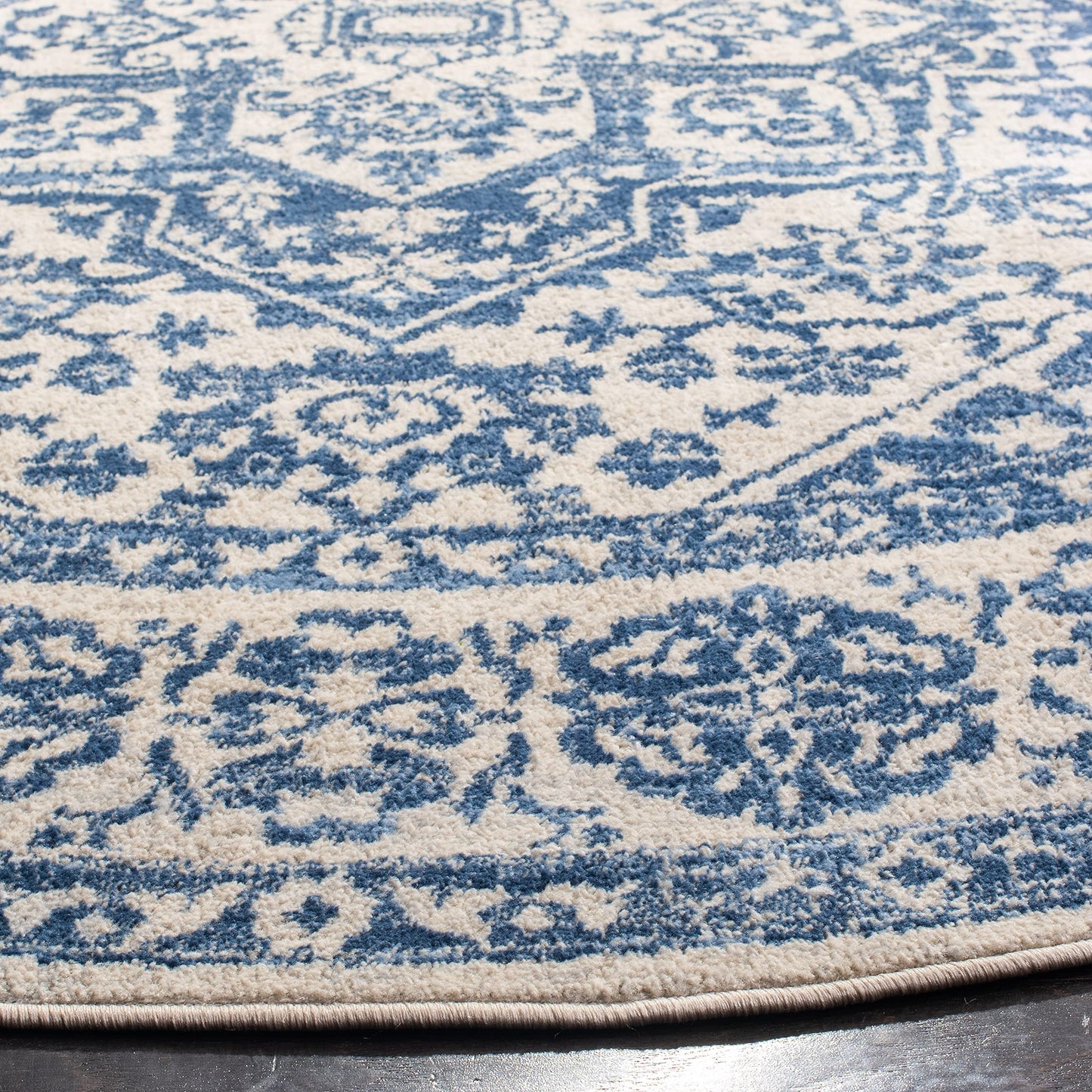 SAFAVIEH Brentwood Collection Area Rug - 8' x 10', Navy & Light Grey, Medallion Distressed Design, Non-Shedding & Easy Care, Ideal for High Traffic Areas in Living Room, Bedroom (BNT832M)