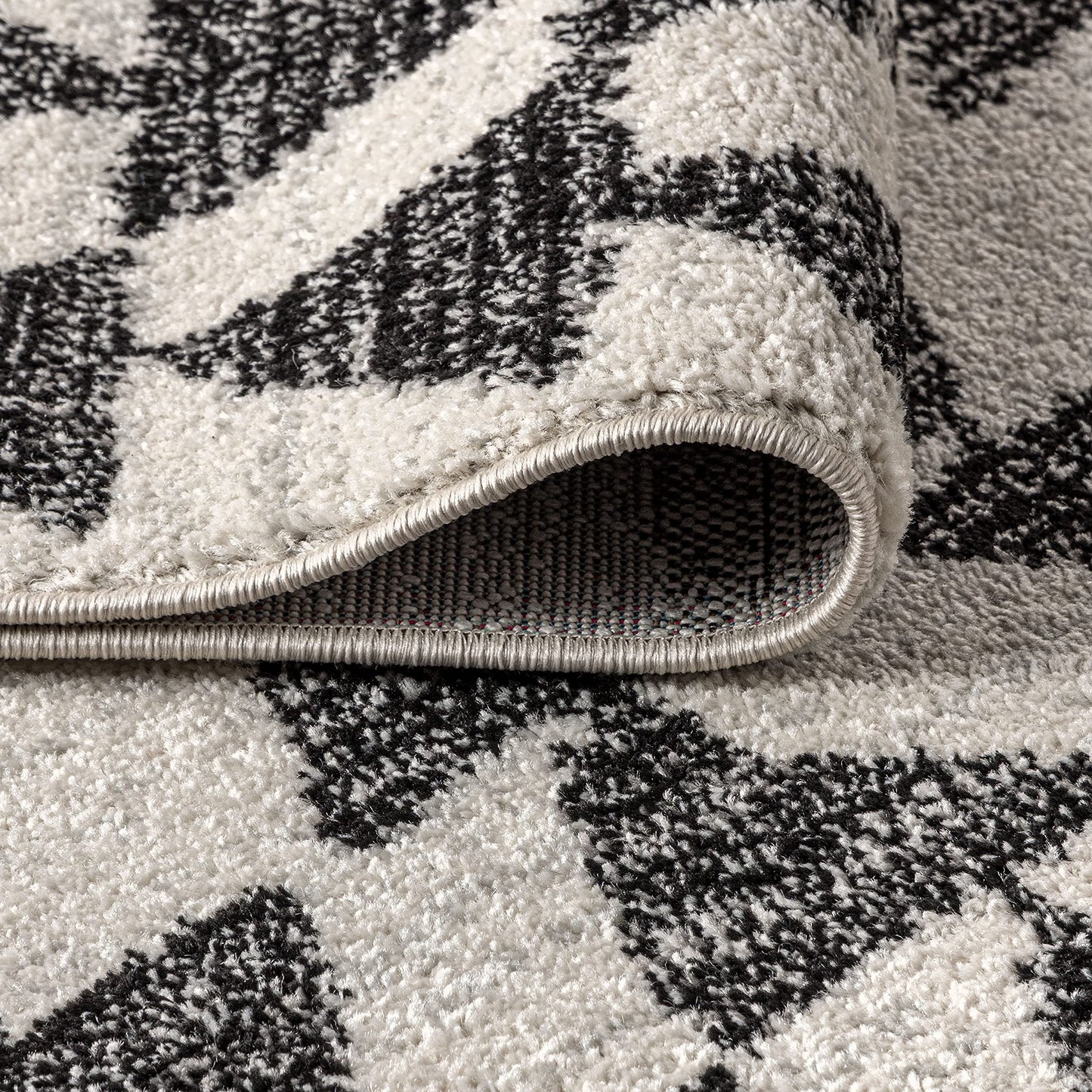 JONATHAN Y Aisha Moroccan Triangle Geometric Cream/Black Indoor Area Rug, 8x10, Contemporary, Modern, Easy-Cleaning for Living Room, Bedroom, Kitchen, Pet Friendly, Non-Shedding (MOH206A-8)