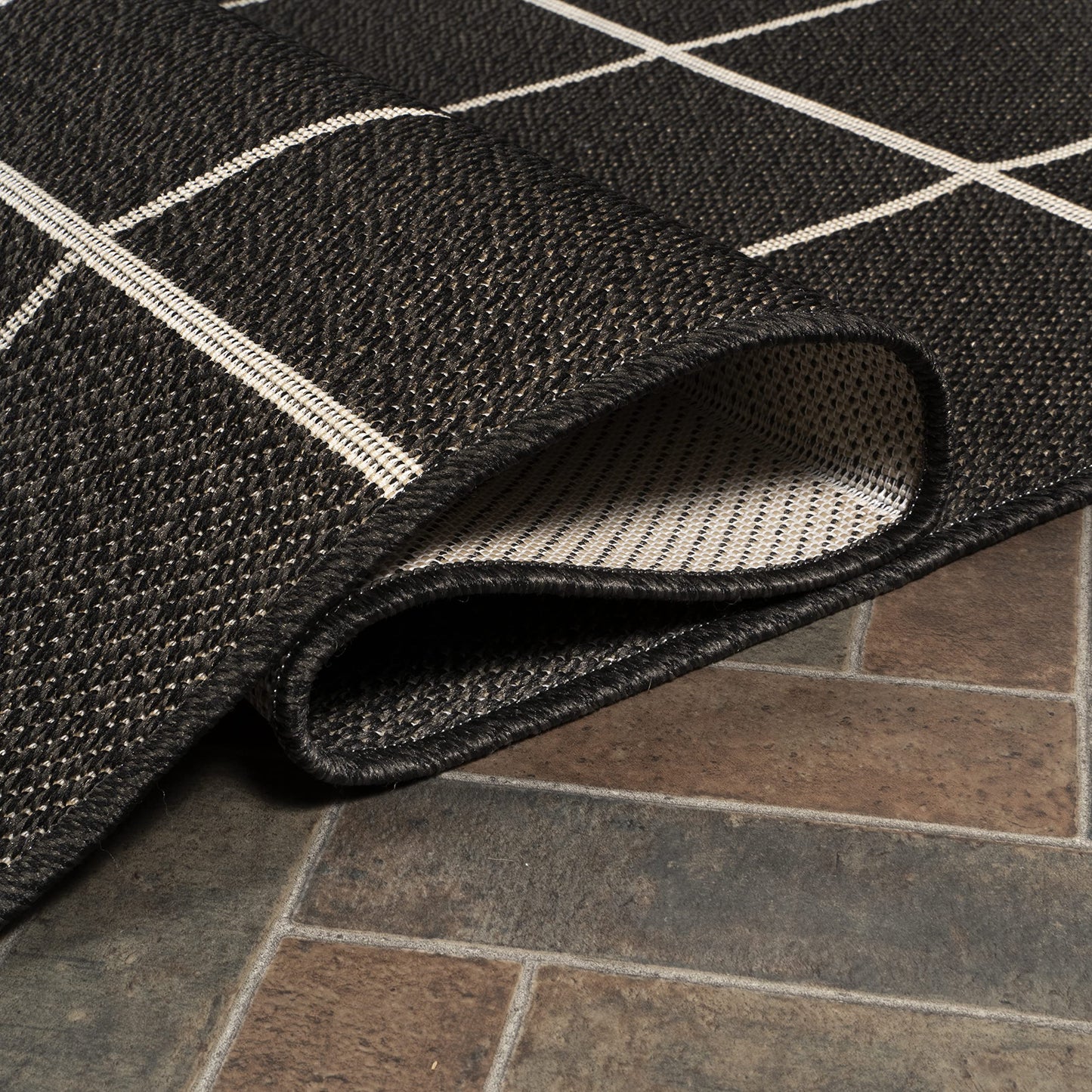 JONATHAN Y Grid Squares Indoor Outdoor Area Rug 3X5 Black/Cream, Modern for Backyard, Patio, Porch, Easy-Cleaning, High Traffic, Pet-Friendly, Non-Shedding (SMB200B-3)