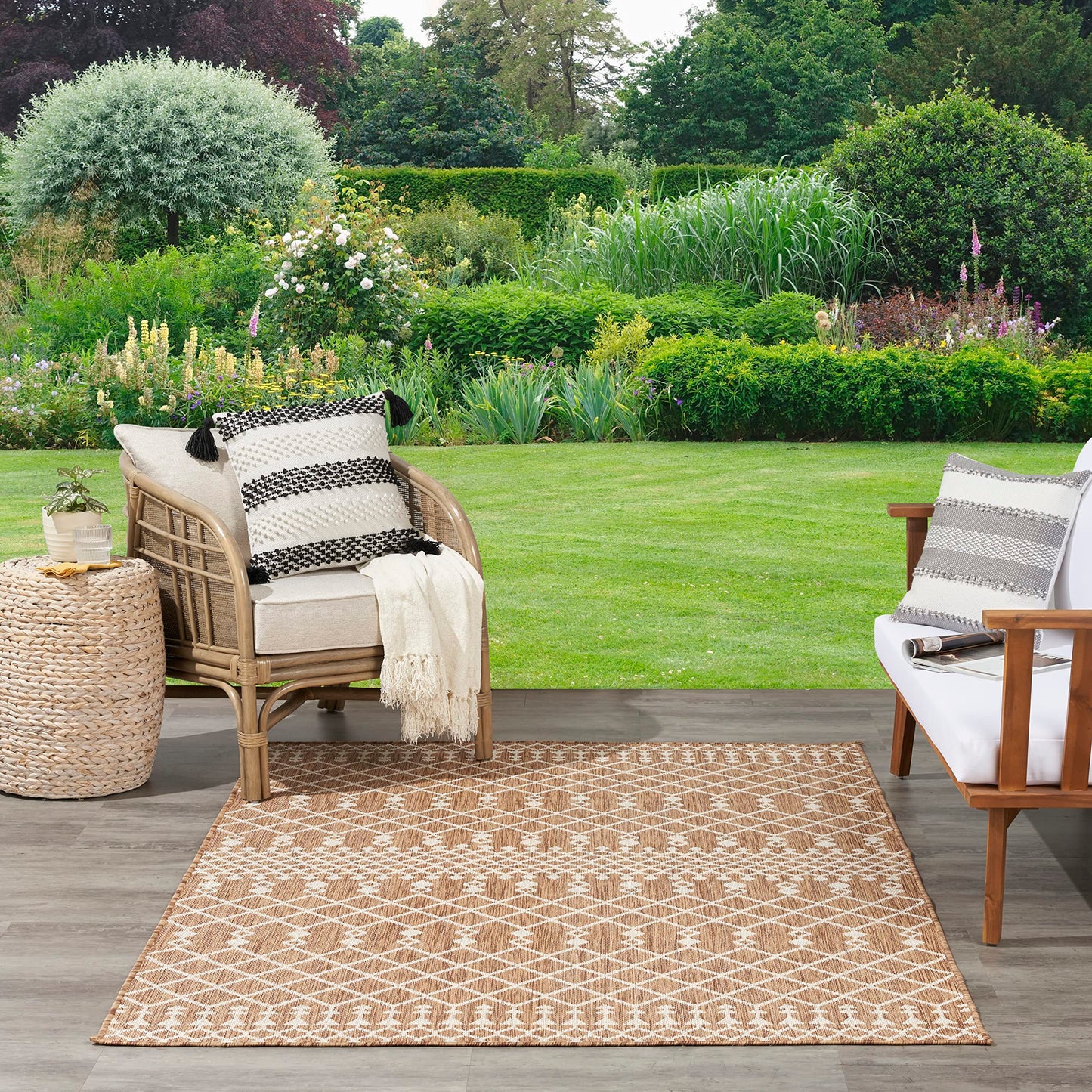 Nourison Home Positano Jute 5' x 7' Area Rug - Easy Clean, Non Shedding, Bed Room, Living Room, Dining Room, Kitchen (5' x 7')