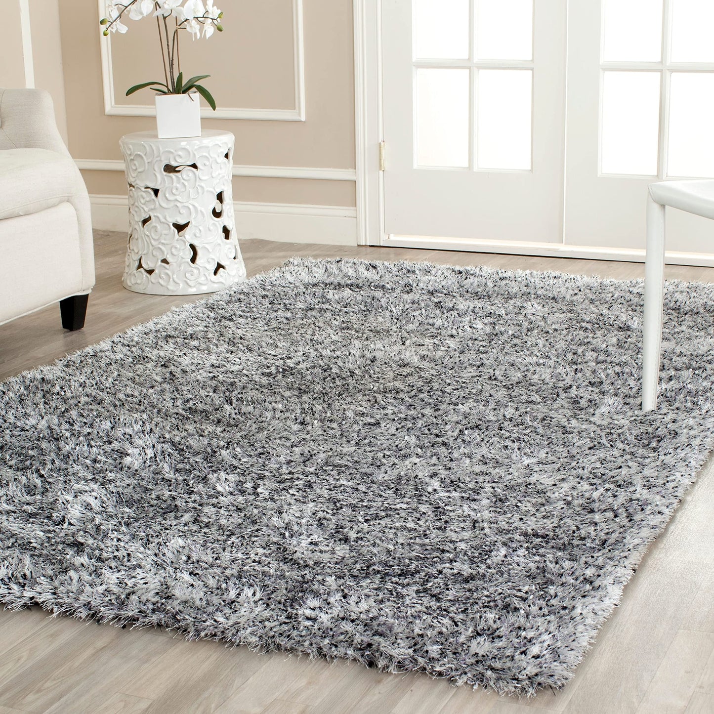 SAFAVIEH Malibu Shag Collection Accent Rug - 2'6" x 4', White, Handmade Solid, 1.4-inch Thick Ideal for High Traffic Areas in Entryway, Living Room, Bedroom (MLS431W)