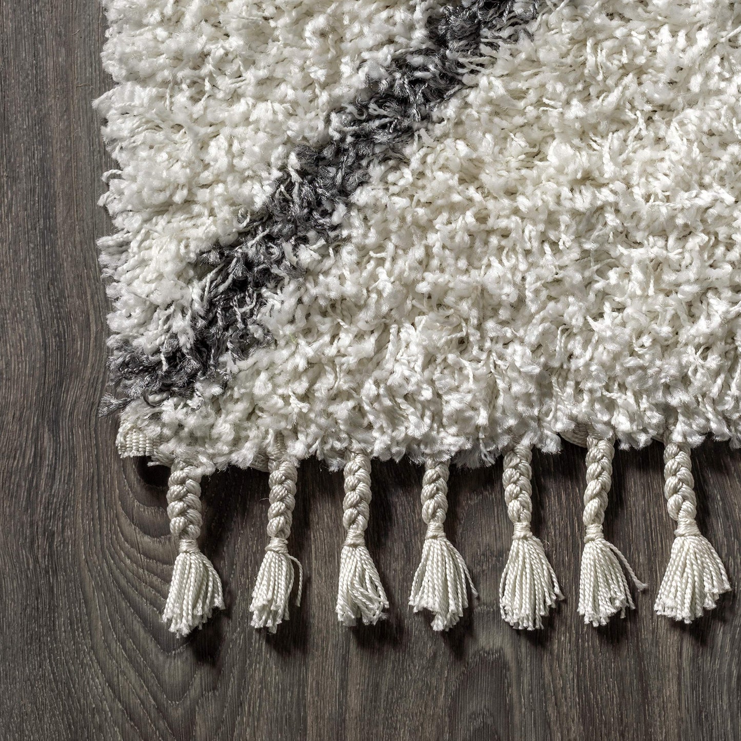 JONATHAN Y Mercer Shag Plush Tassel Diamond Cream/Gray Indoor Area Rug, 3x5, Moroccan, Bohemian, Geometric, Easy-Cleaning for Living Room, Bedroom, Kitchen, Non-Shedding (MCR105B-3)