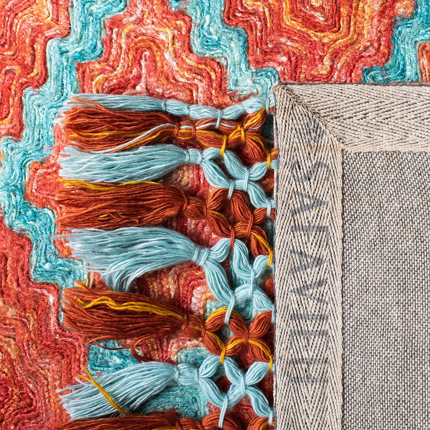 SAFAVIEH Sahara Collection Area Rug - 6' x 9', Rust & Aqua, Handmade Boho Tassel, Ideal for High Traffic Areas in Living Room, Bedroom (SAH467P)