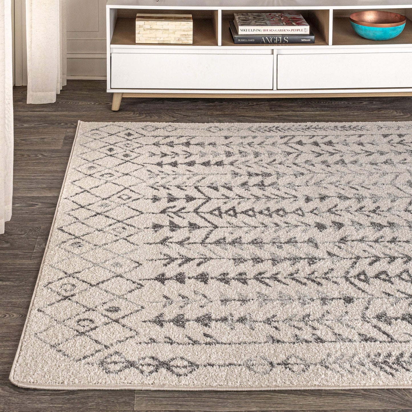 JONATHAN Y Ziri Moroccan Geometric Cream/Gray Indoor Area Rug, 8x10, Bohemian, Scandinavian, Easy-Cleaning for Living Room, Bedroom, Kitchen, Pet Friendly, Non-Shedding (MOH210A-8)