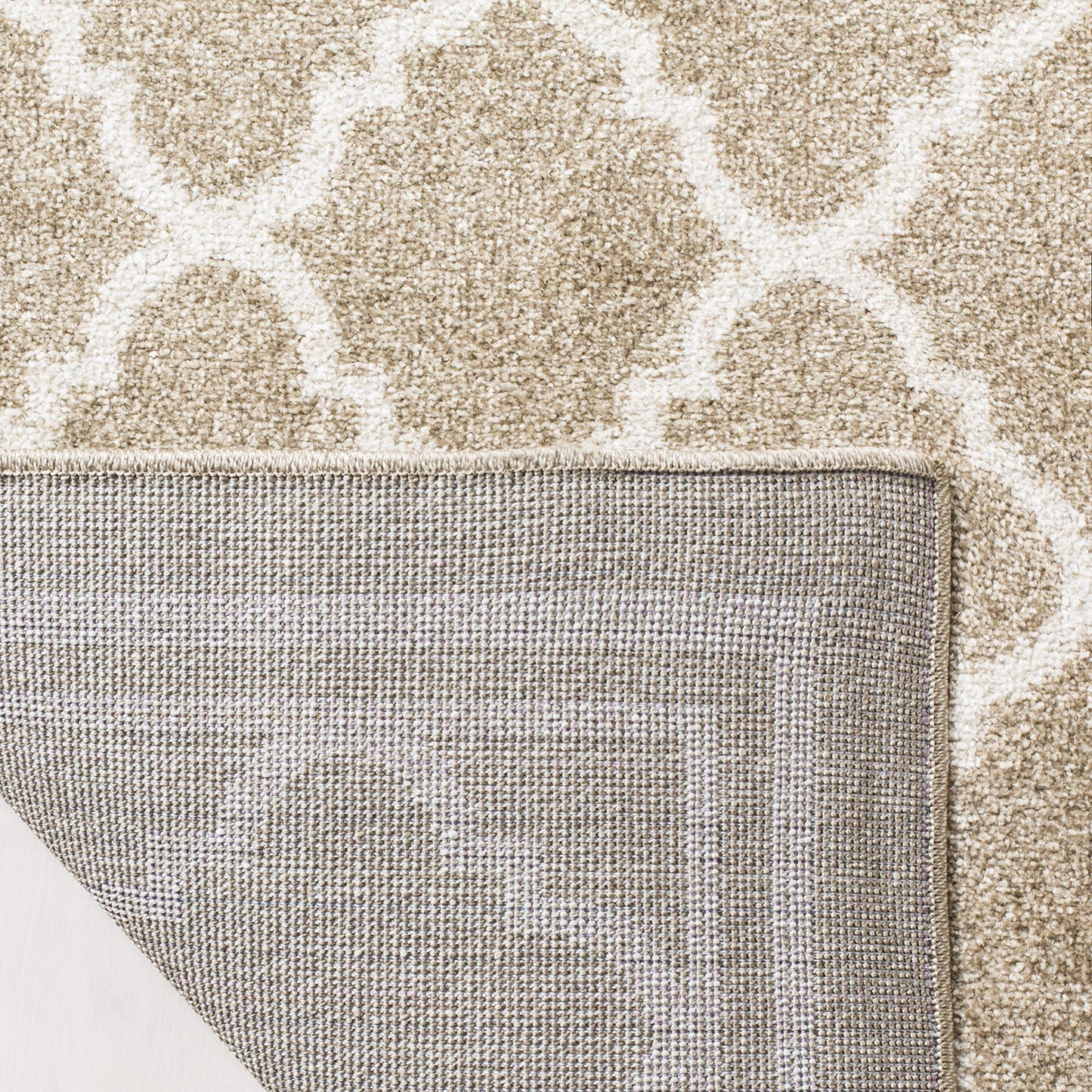 SAFAVIEH Amherst Collection Accent Rug - 3' x 5', Wheat & Beige, Moroccan Trellis Design, Non-Shedding & Easy Care, Ideal for High Traffic Areas in Entryway, Living Room, Bedroom (AMT422S)