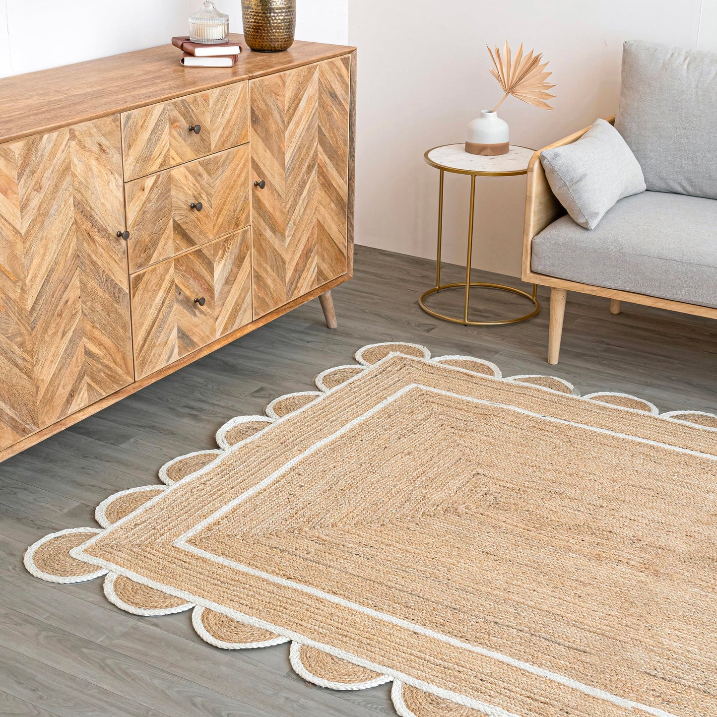Weaving Village Scalloped Natural Jute Area Rug, Natural Base Off White Trim, 4x6