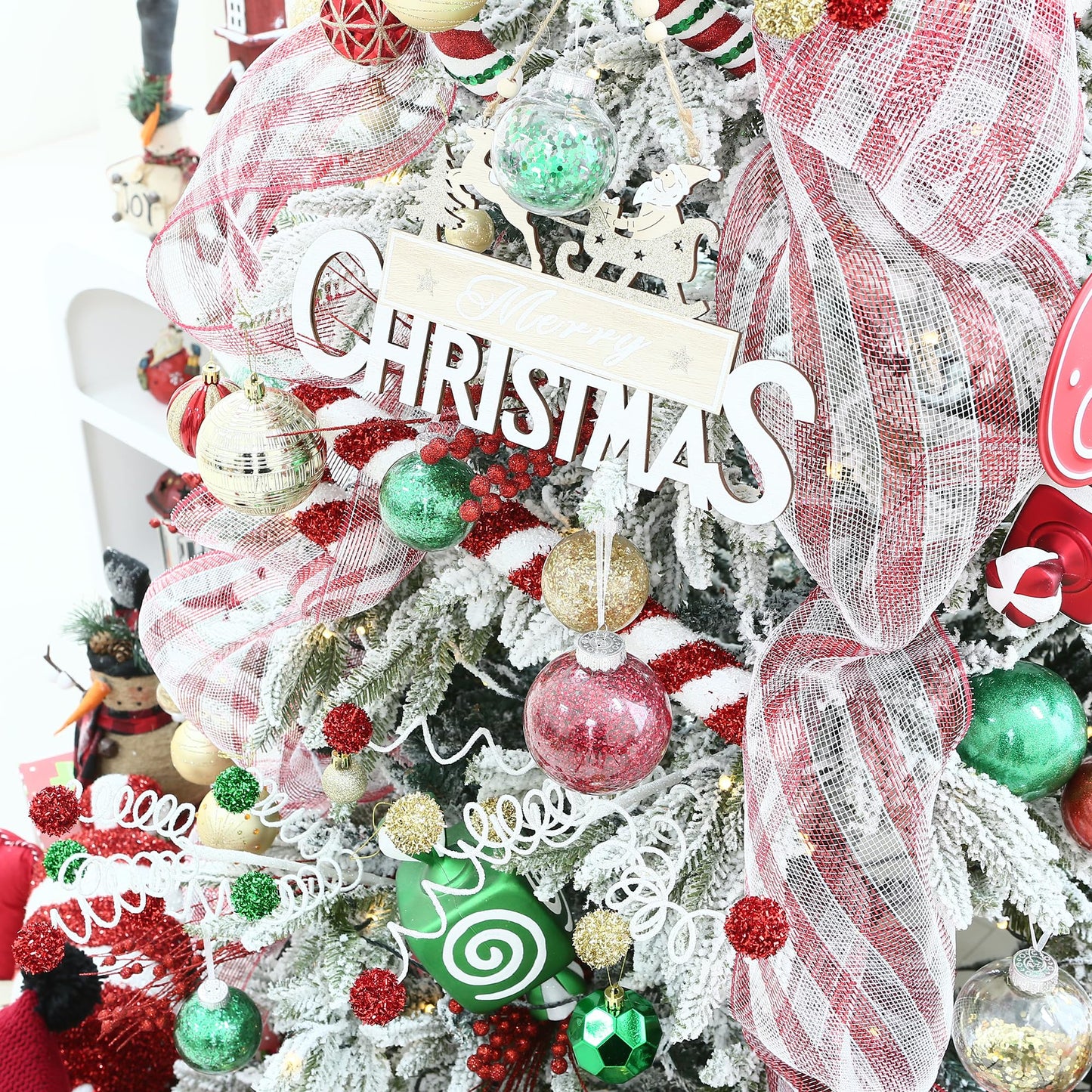 Sea Team 60mm/2.36" Shatterproof Clear Plastic Christmas Tree Ball Ornaments Set, Decorative Hanging Transparent Xmas Baubles with Stuffed Delicate Decorations (30 Counts, Gold, Red, Green)