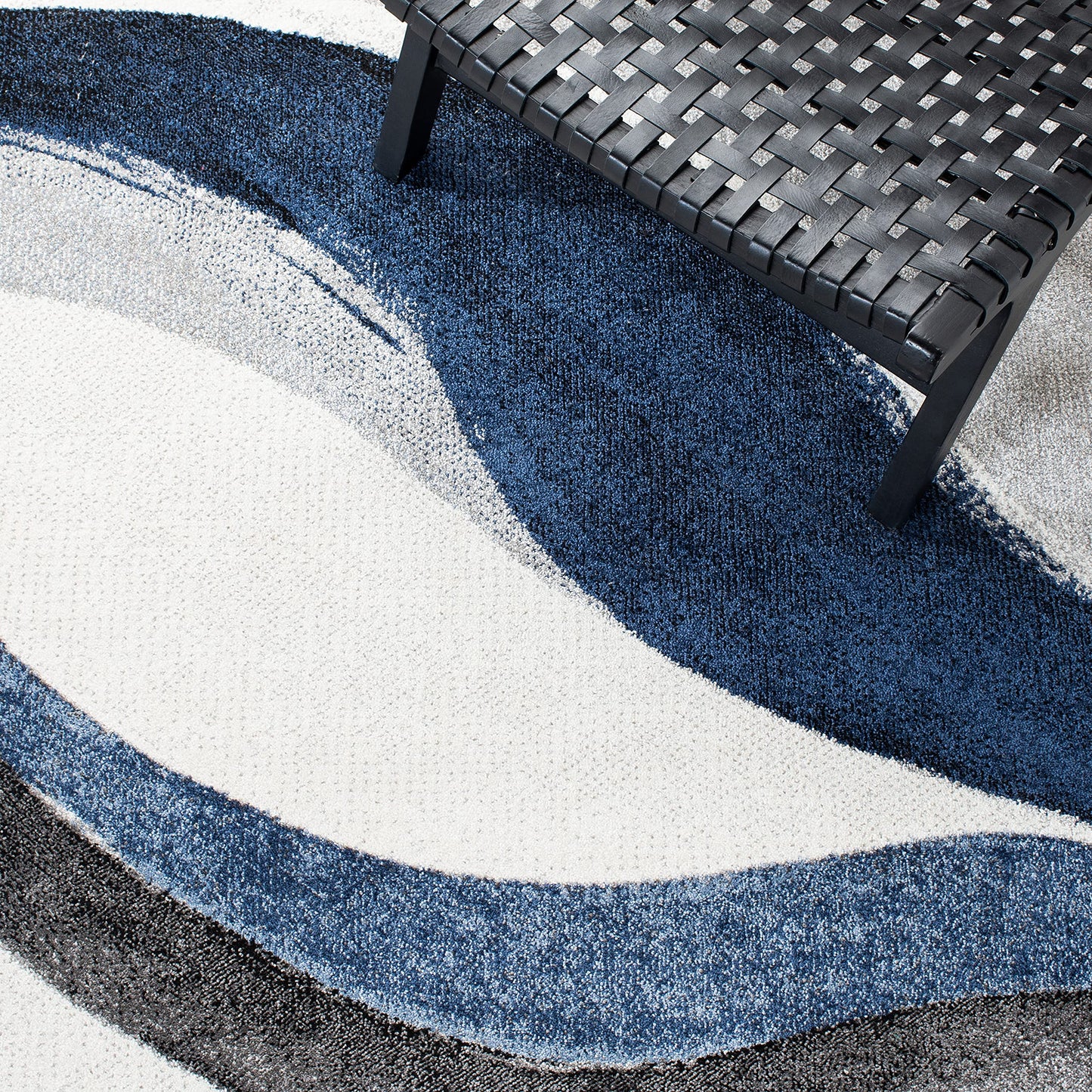 SAFAVIEH Hollywood Collection Area Rug - 4' Square, Grey & Blue, Mid-Century Modern Design, Non-Shedding & Easy Care, Ideal for High Traffic Areas in Living Room, Bedroom (HLW766F)