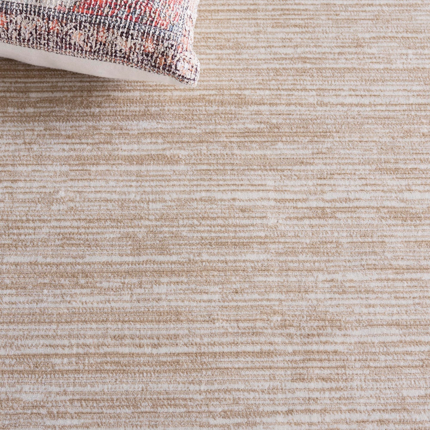 SAFAVIEH Vision Collection Area Rug - 8' Square, Cream, Modern Ombre Design, Non-Shedding & Easy to Clean, Ideal for Living Room, Bedroom, Dining Space (VSN606F)