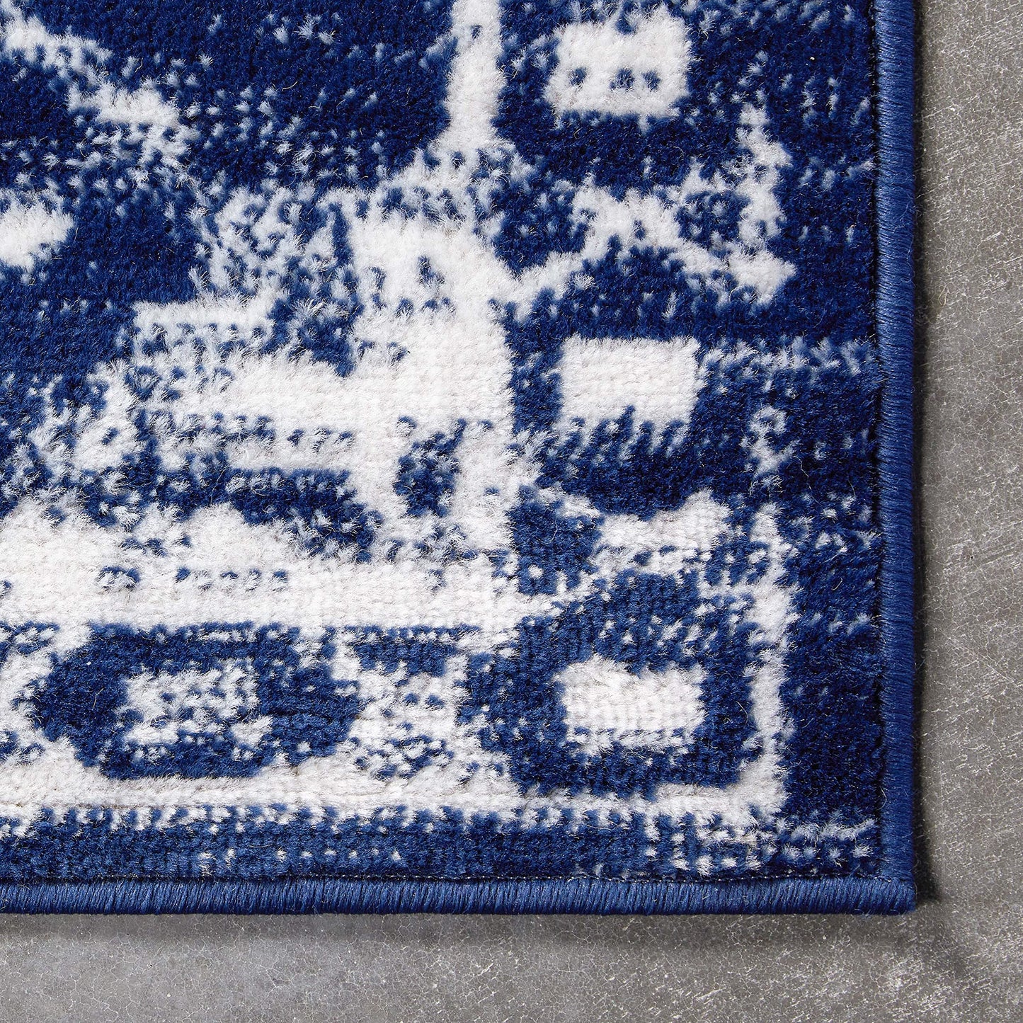 Well Woven Della Dark Blue Vintage Medallion Pattern Area Rug (7'3" x 9'3")