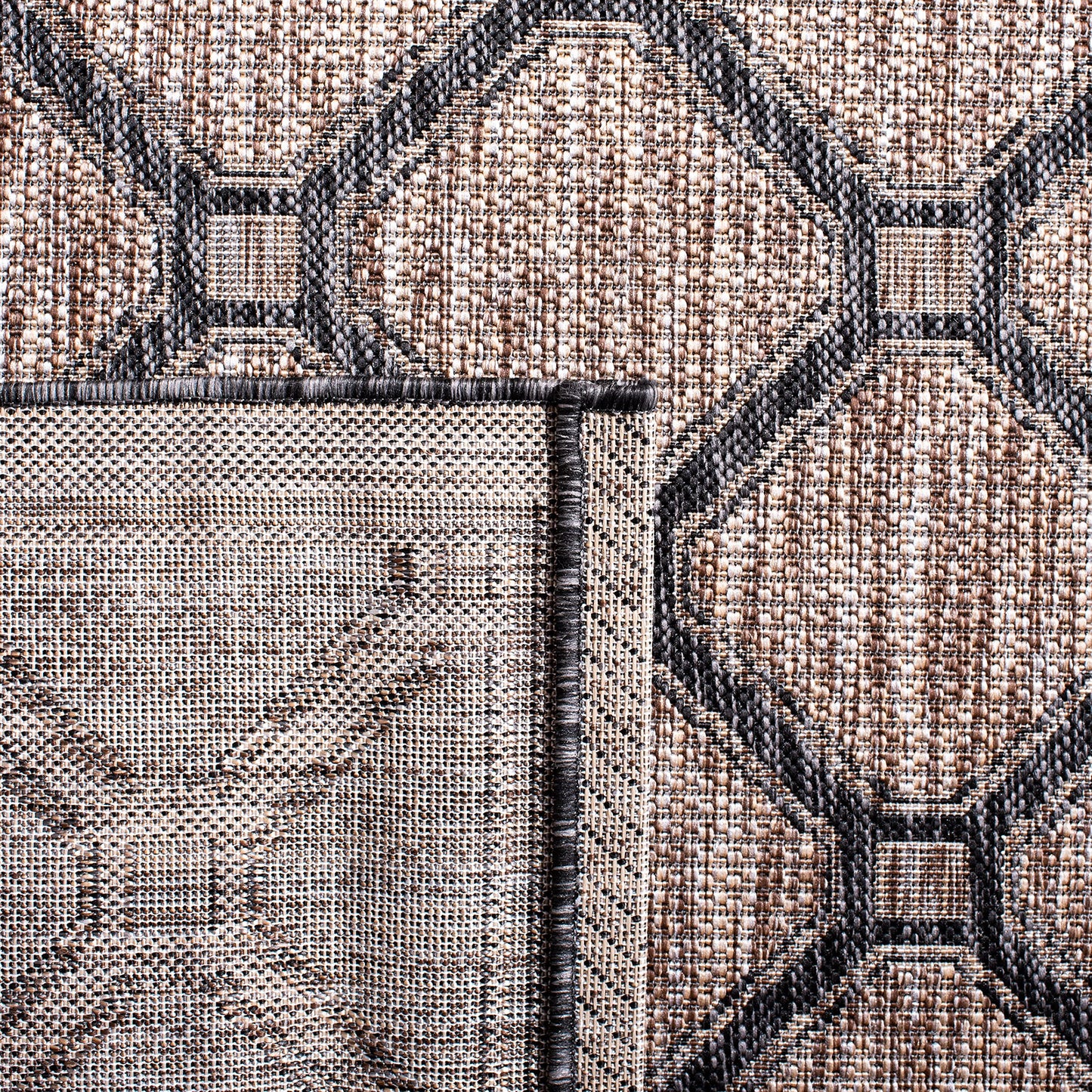 SAFAVIEH Courtyard Collection 5'3" x 7'7" Natural / Black CY8471 Indoor/ Outdoor Waterproof Easy Cleaning Patio Backyard Mudroom Area Rug