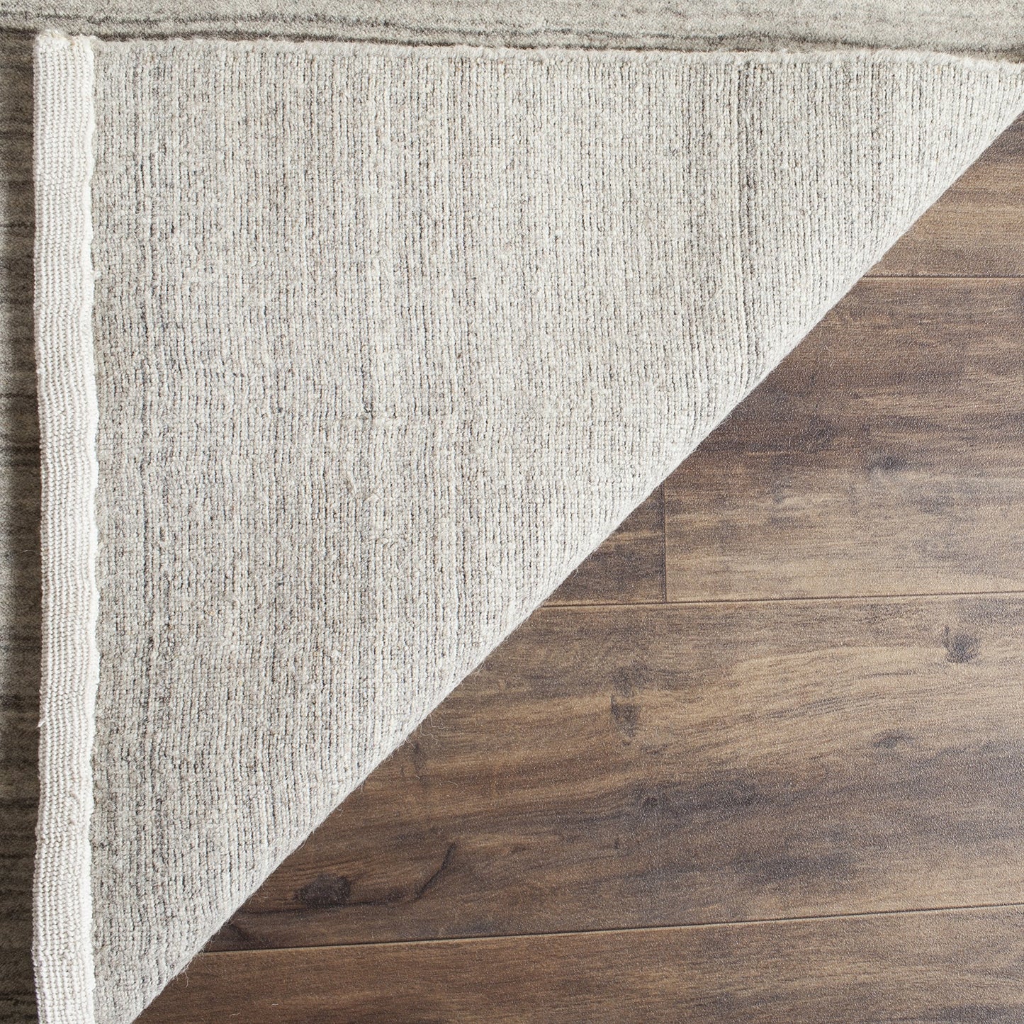 SAFAVIEH Himalaya Collection Accent Rug - 4' x 6', Stone, Handmade Wool, Ideal for High Traffic Areas in Entryway, Living Room, Bedroom (HIM820A)