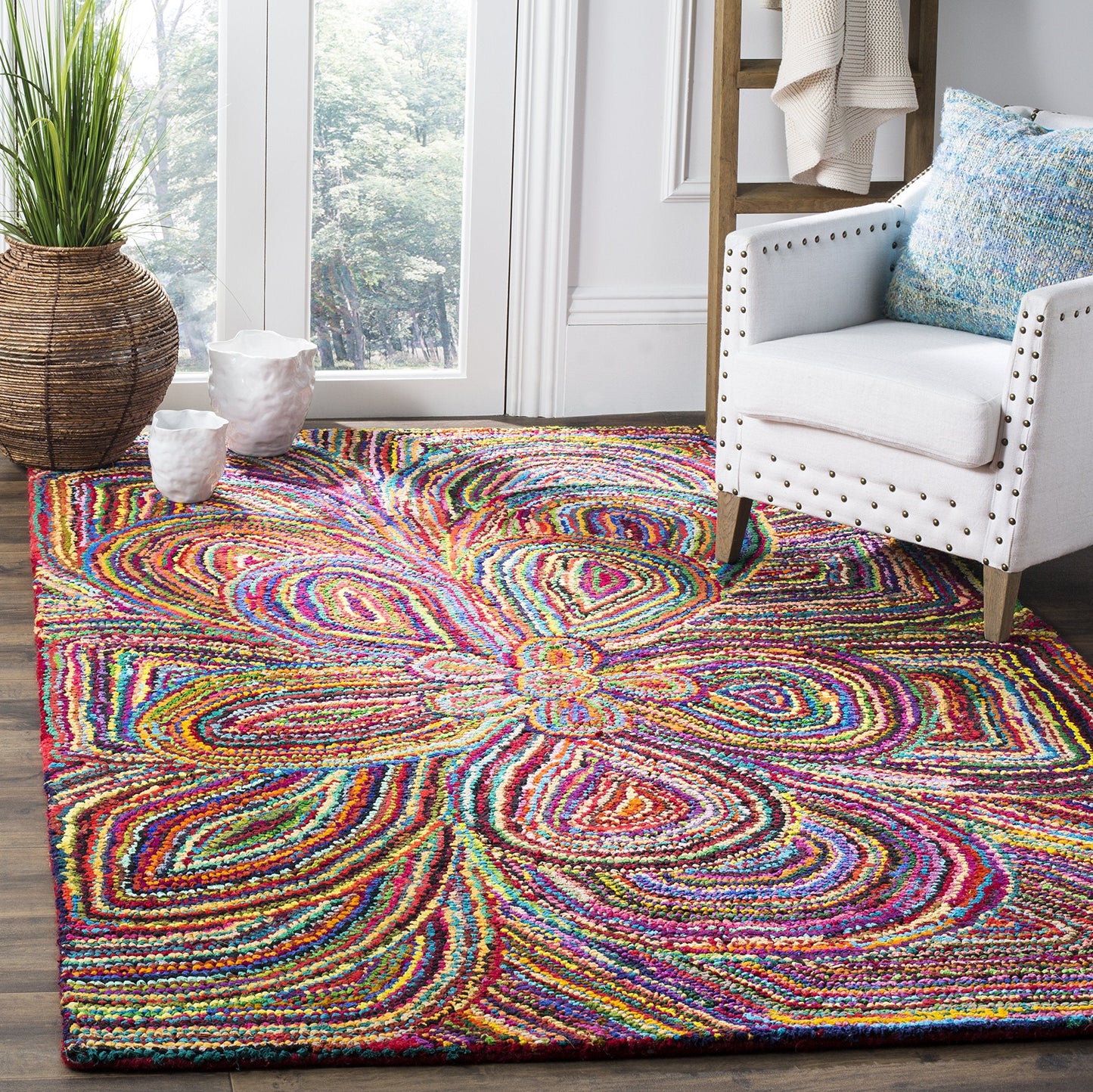 SAFAVIEH Nantucket Collection Area Rug - 4' Square, Multi, Handmade Boho Abstract Cotton, Ideal for High Traffic Areas in Living Room, Bedroom (NAN445A)
