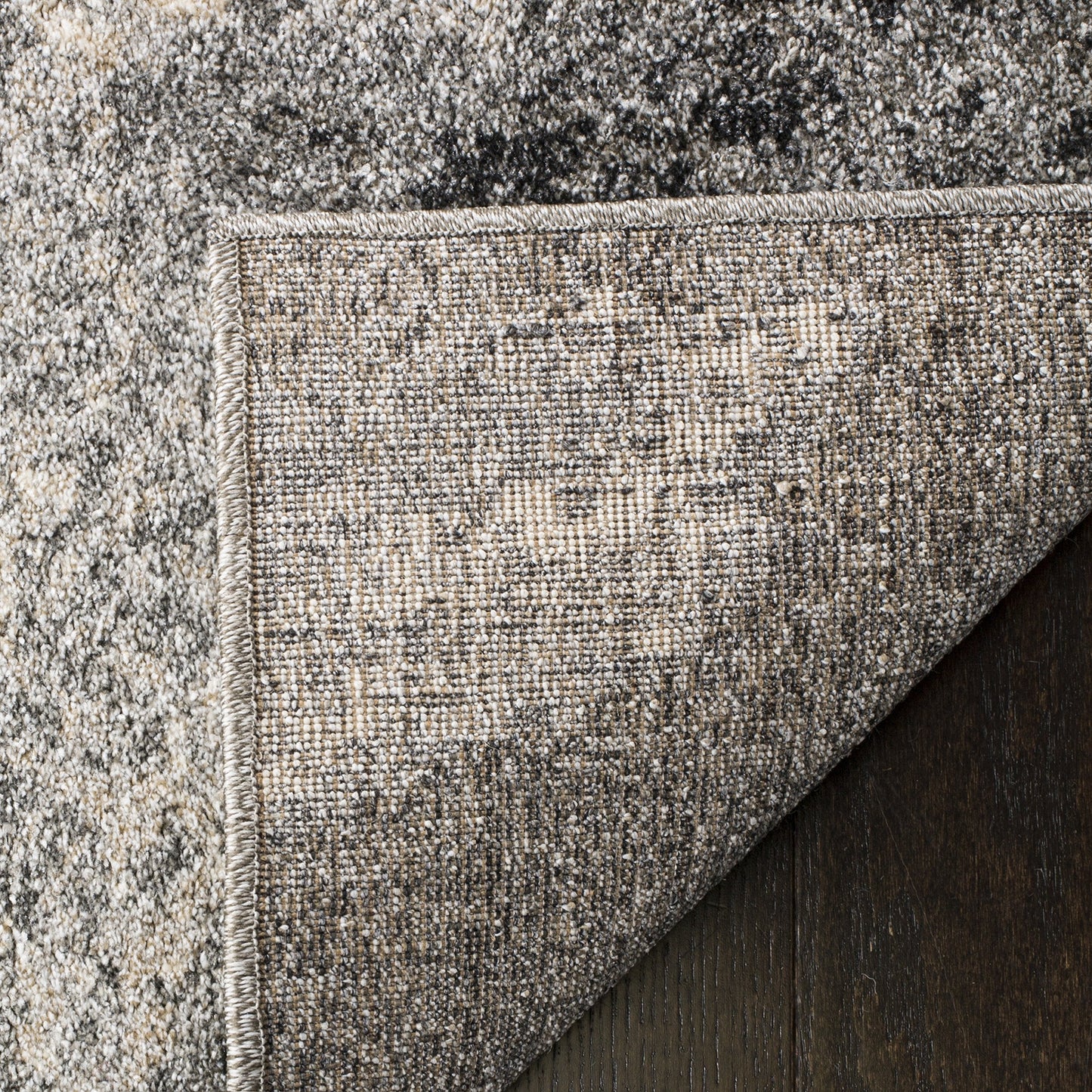 SAFAVIEH Retro Collection Area Rug - 5'3" x 8', Grey & Ivory, Modern Abstract Design, Non-Shedding & Easy Care, Ideal for High Traffic Areas in Living Room, Bedroom (RET2891-8012)