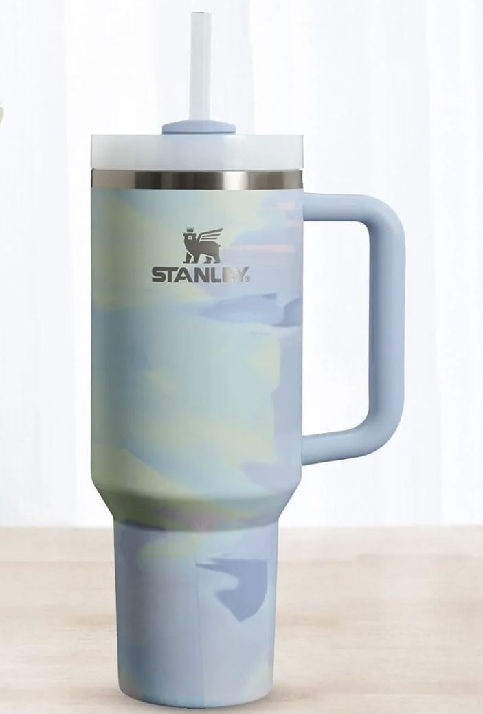 Stanley Quencher Tumbler Blue Cool Brushstrokes – Limited Edition Hydration